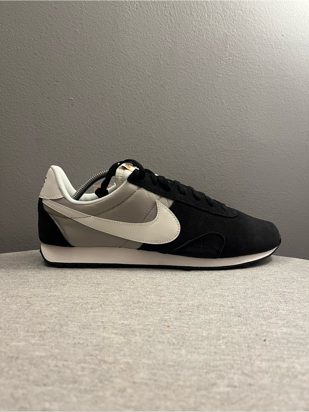 Nike Pre Montreal '17 Black Sail Pale Grey Men's Shoes Size 11.5 898031-001 - Picture 2 of 12